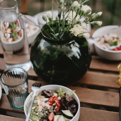 Salata u činiji